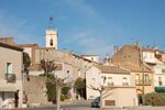 Dans le village de Bouzigues, flâner le long de la rive permet d'apprécier le charme et la tranquillité de l'escale